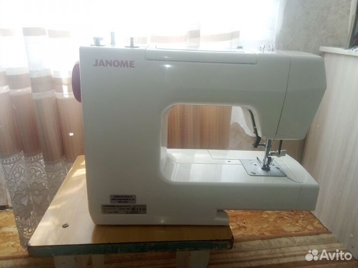 Швейная машинка janome новая