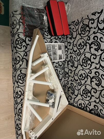 Турник настенный