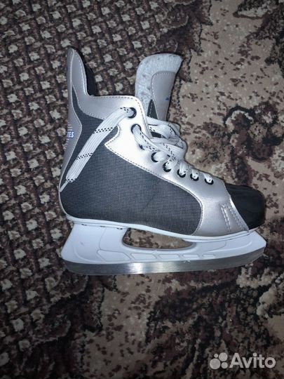 Коньки хоккейные 41 размер