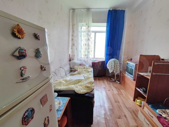 Комната 13 м² в 3-к., 2/4 эт.