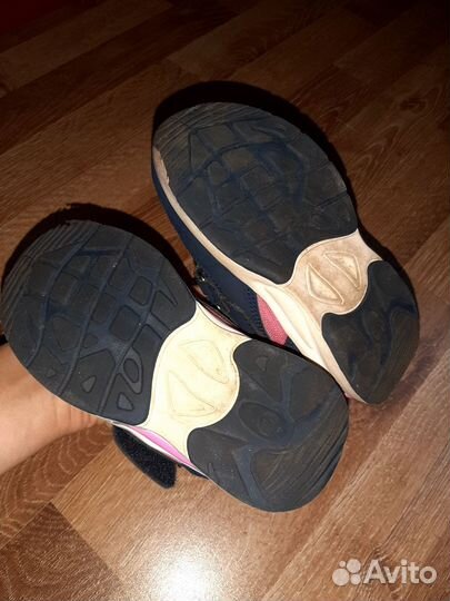 Кроссовки для девочки 25