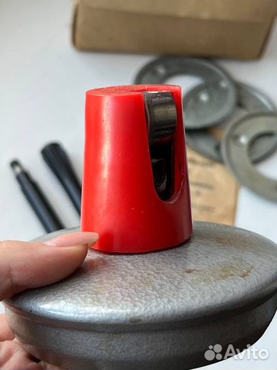 Машинка для закатывания банок