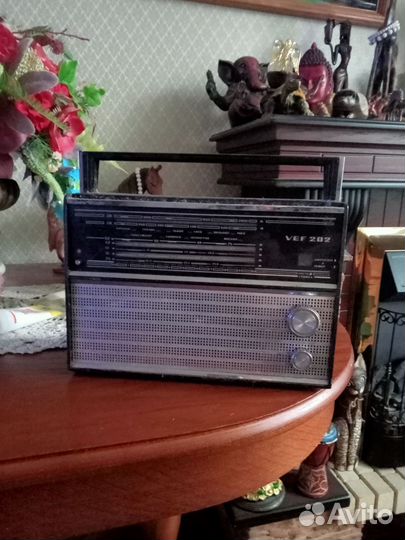 Старинный радиоприемник VEF-202,ссср