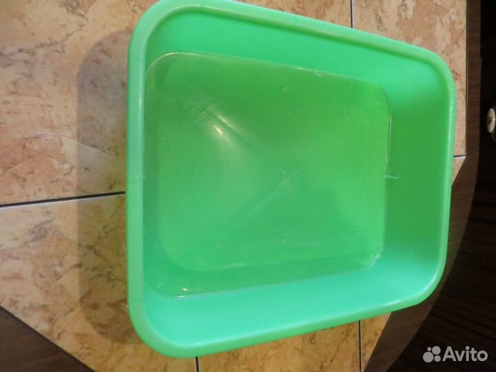 Лоток(6), миска(2), сетка(2),когтеточка