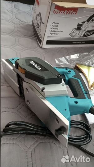 Makita рубанок KP0800