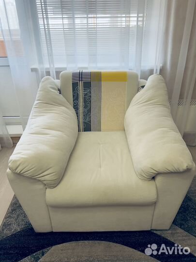 Кресло с ящиком