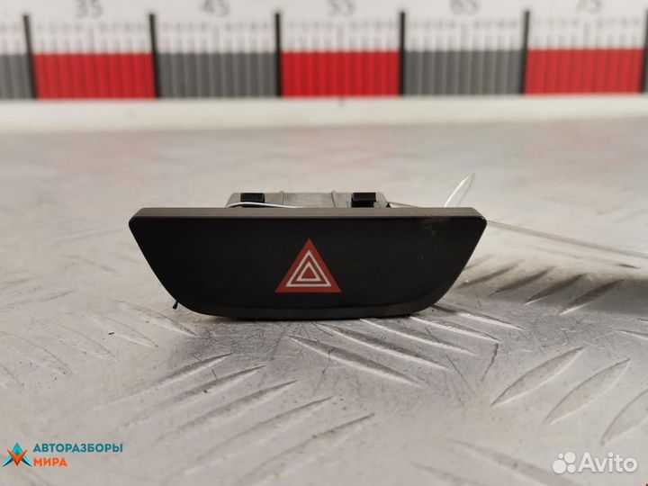 Кнопка аварийной сигнализации Chevrolet Equinox 3