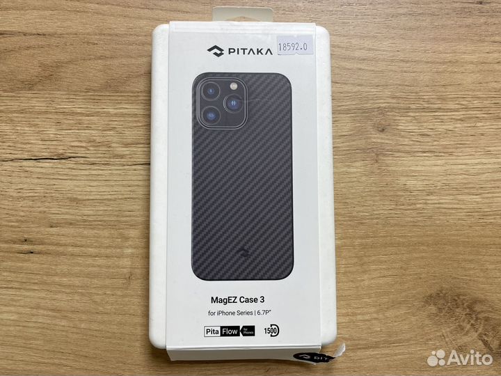 Чехлы Pitaka на iPhone разные модели