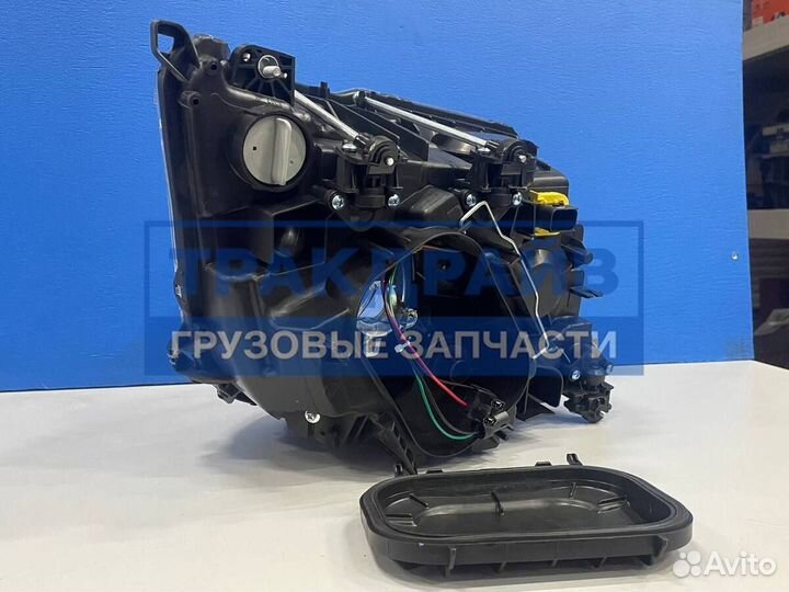 Левая фара Мерседес Актрос Мп4