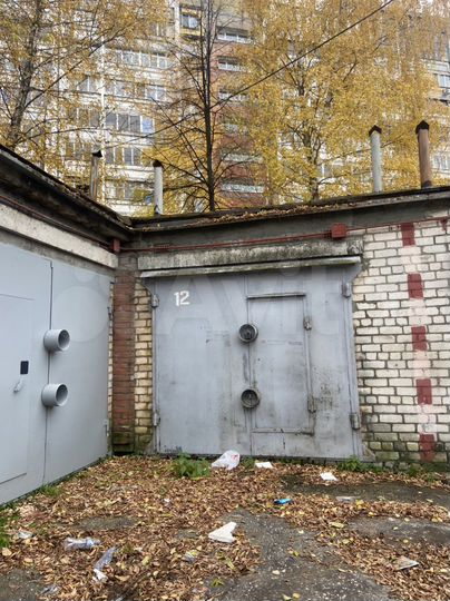 Гараж, > 30 м²