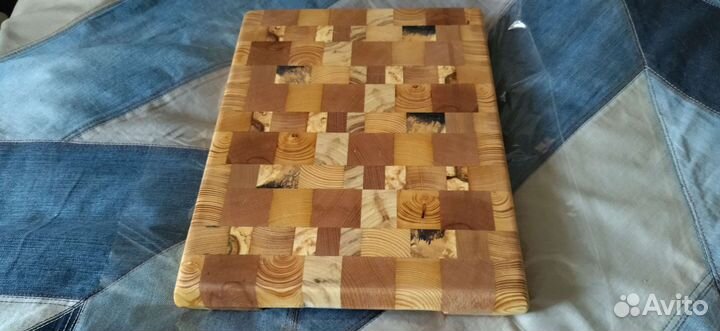 Торцевая разделочная доска из массива дерева