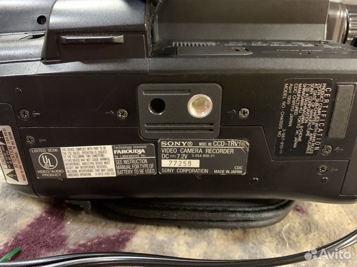 Видеокамера Sony CCD-TRV16