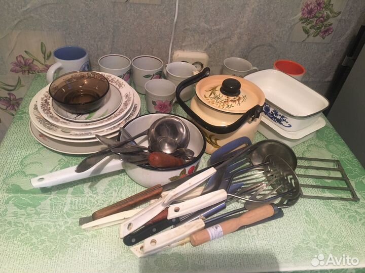Кухонная утварь, посуда- бесплатно