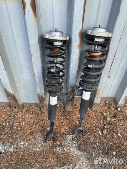 Комплект передних амортизаторов BMW 5 F10