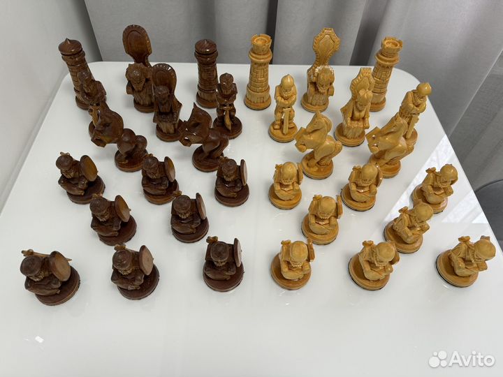 Шахматные фигуры ручной работы