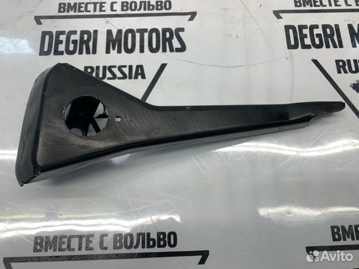 Кронштейн опоры двигателя B6284T Volvo S80 1999