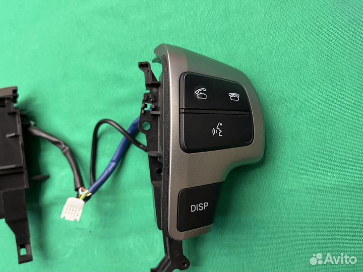 Кнопки мультируля Toyota Land Cruiser 200