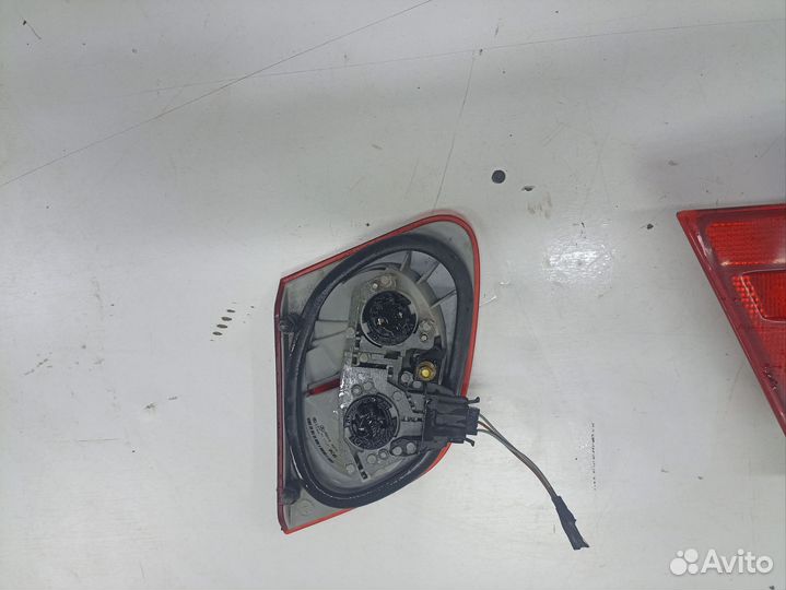 Фонарь задний левый mercedes w210