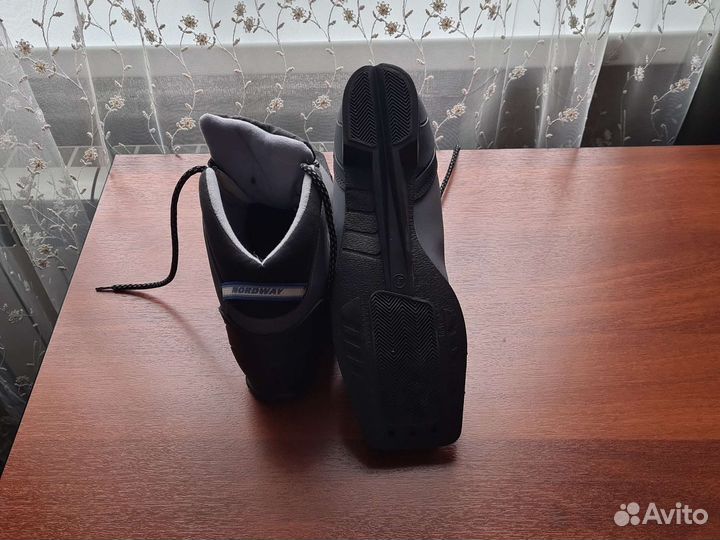 Лыжные ботинки nordway 41 размера, немного бу