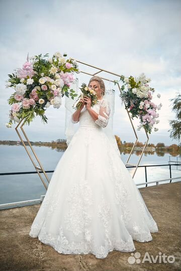 Свадебное платье