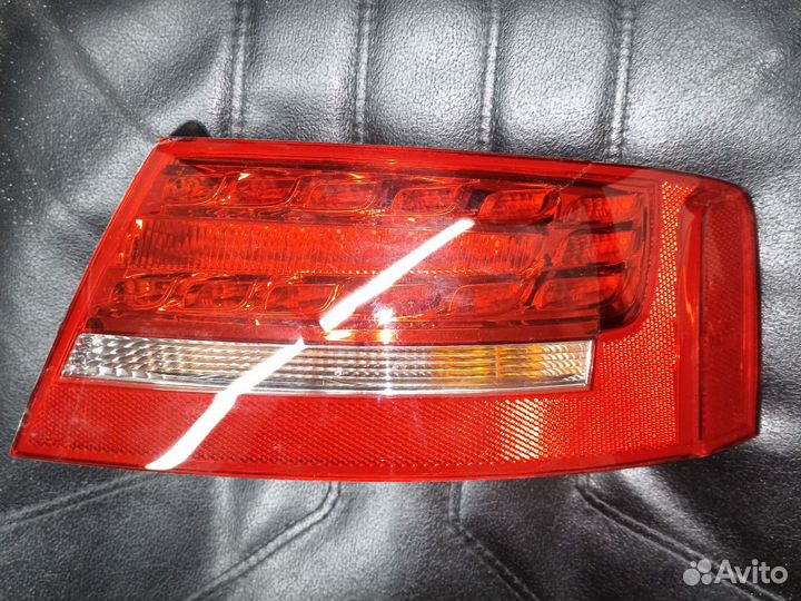 Фонарь правый 8T0945096D audi A5