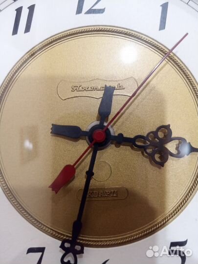 Часы настенные СССР янтарь кварц
