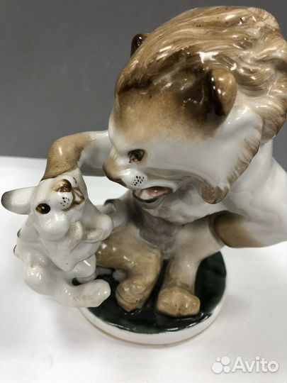 Статуэтка лфз « Заяц во хмелю»