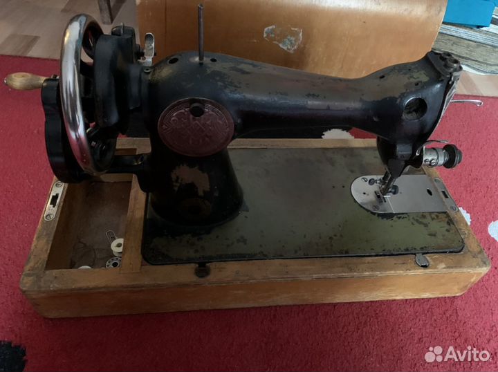 Швейную машинку