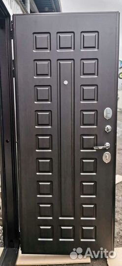 Дверь входная металлическая