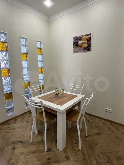 2-к. квартира, 57 м², 4/6 эт.