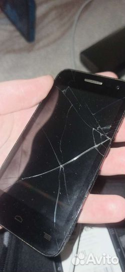 Смартфон Alcatel one touch POPs3