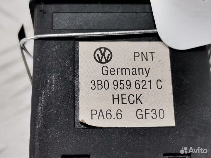 Кнопка обогрева заднего стекла Volkswagen Passat