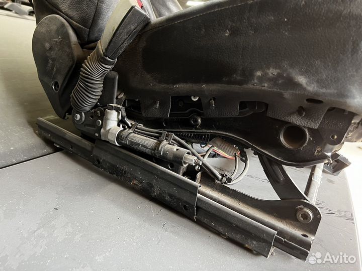 Водительское сиденье bmw e60