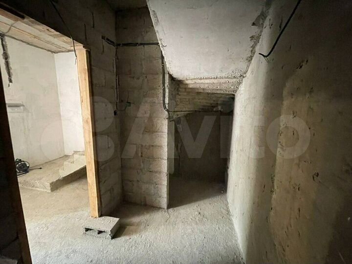 2-к. квартира, 107 м², 1/2 эт.