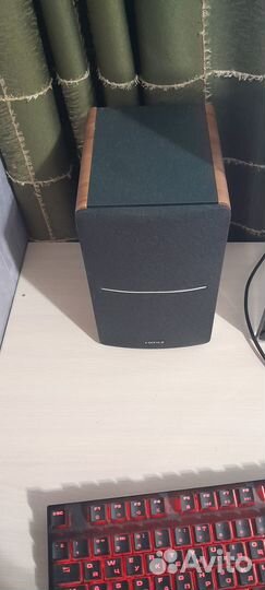 Продаю колонки Edifier R1280DBs