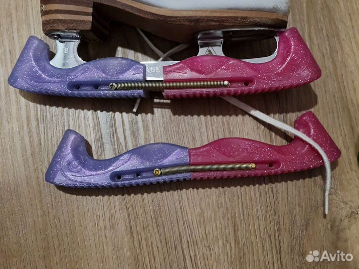 Чехлы на лезвия коньков пластиковые