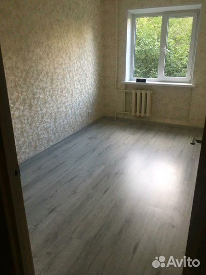 Укладка ламината. Отделка