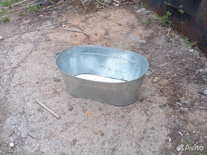 Жестяной тазик