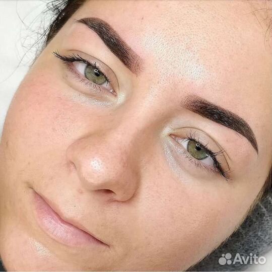 Перманентный макияж бровей