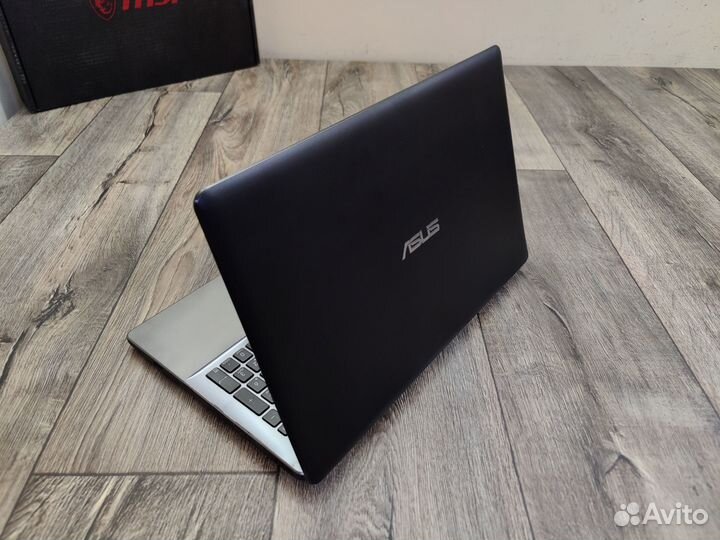Asus X550LC (Core i5)