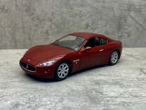 Коллекционная модель Maserati Granturismo 1:43