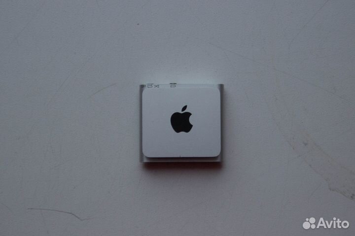 iPod shuffle 4