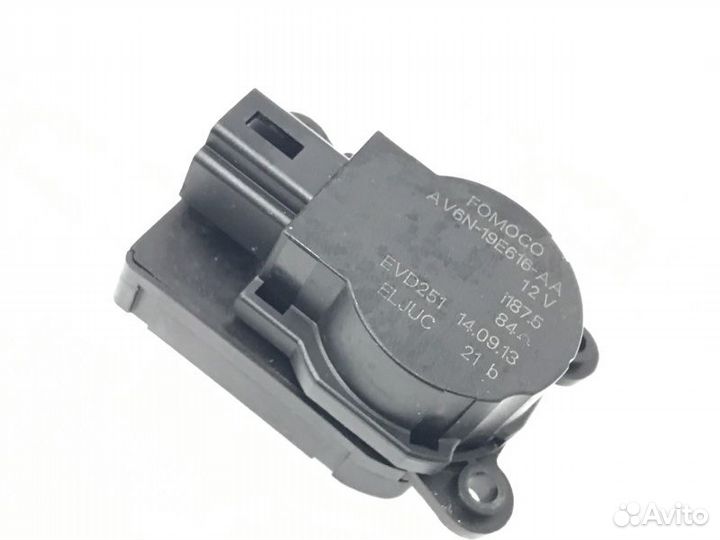 Моторчик заслонки отопителя Ford Focus 1.6L