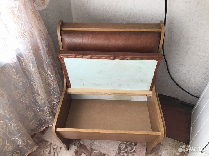 Диванчик