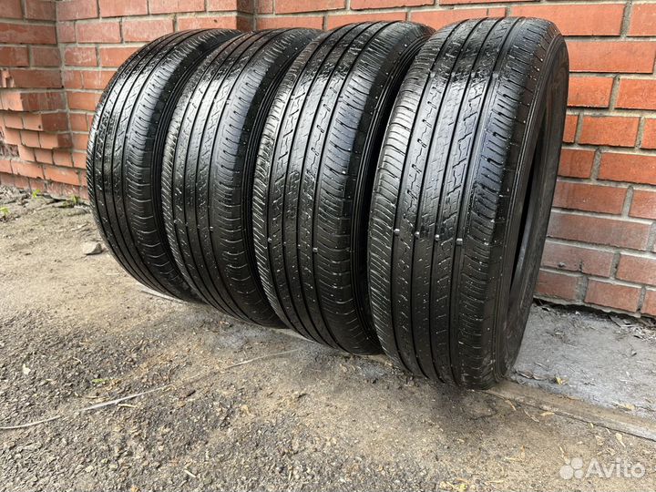 Dunlop Grandtrek ST30 225/65 R17