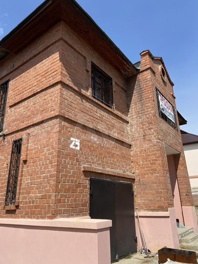 Дом 198 м² на участке 8 сот.