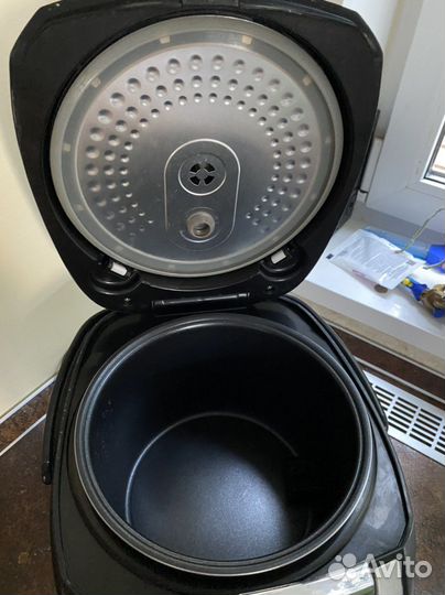 Мультиварка Polaris PMC 0512AD мало б/у