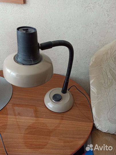 Лампа настольная