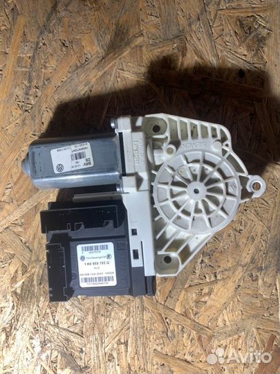 Мотор стеклоподъемника Volkswagen Golf A6 BSE 2009