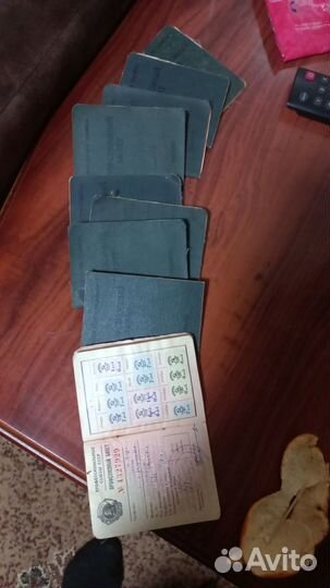 Профсоюзные билеты с марками 8штук от 1959г